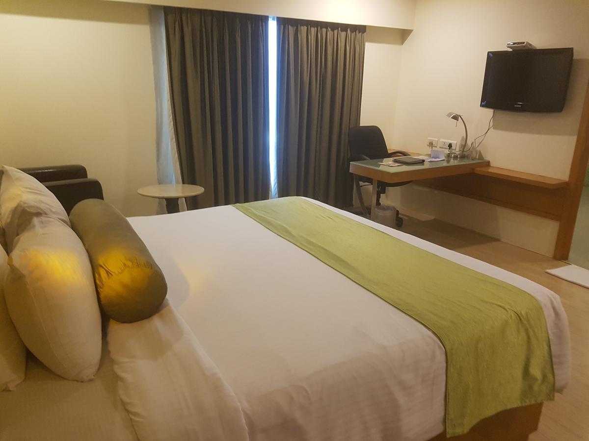 Peerless Hotel Hyderabad Eksteriør billede