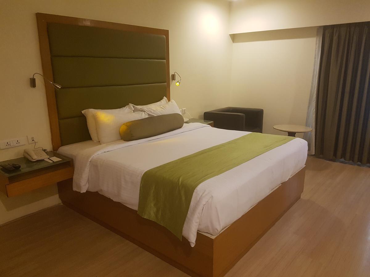 Peerless Hotel Hyderabad Eksteriør billede