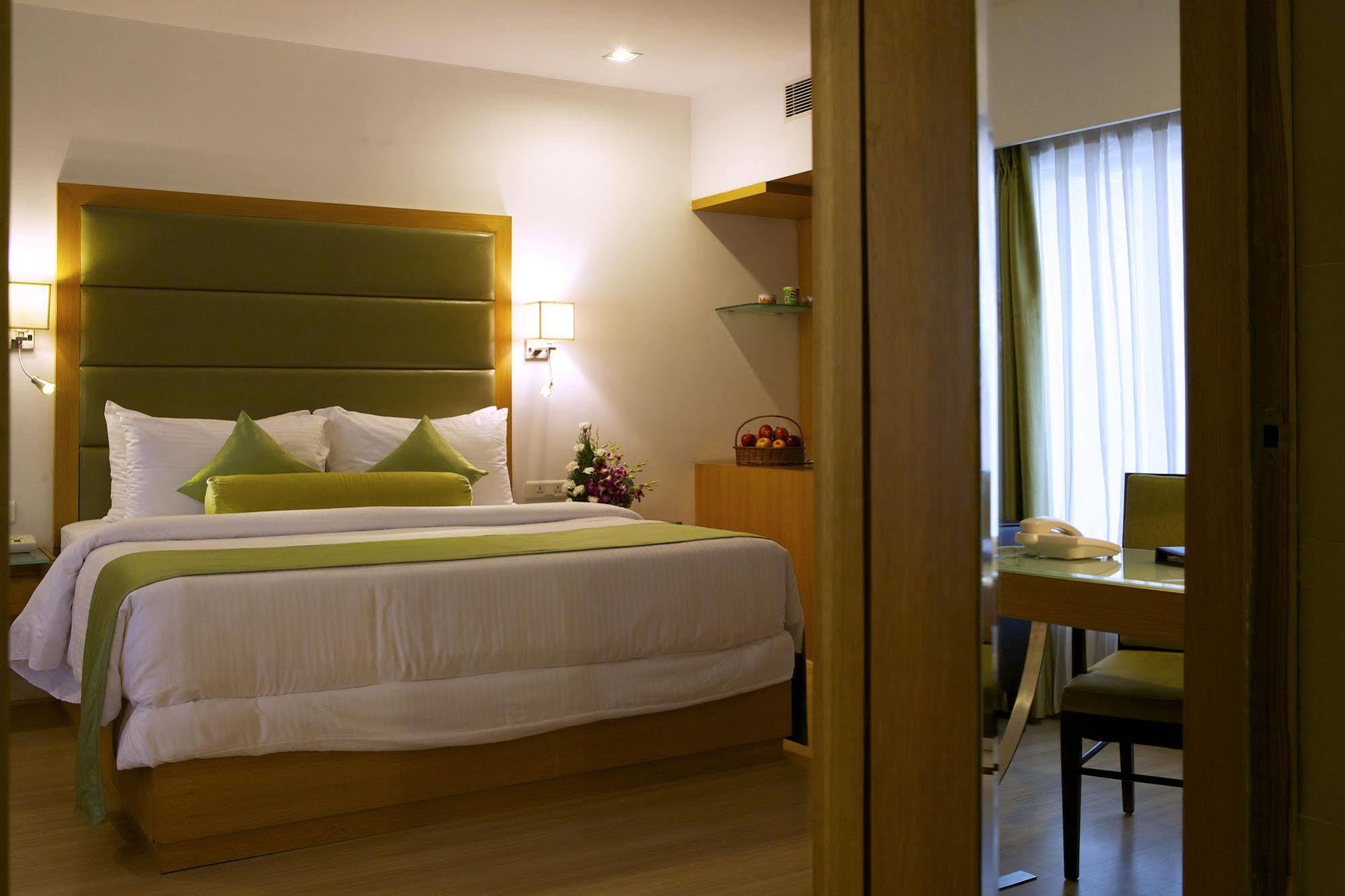 Peerless Hotel Hyderabad Eksteriør billede