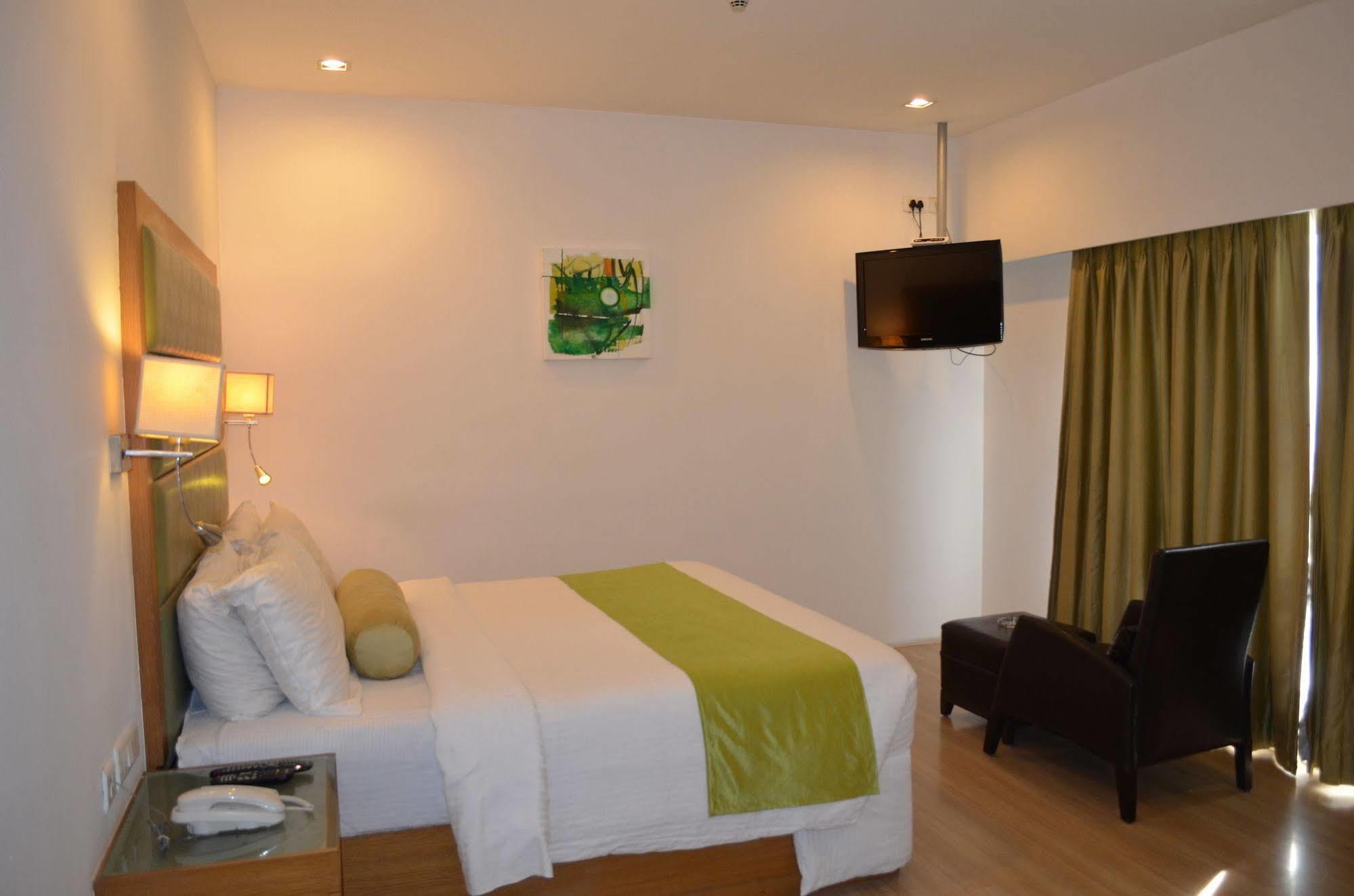 Peerless Hotel Hyderabad Eksteriør billede